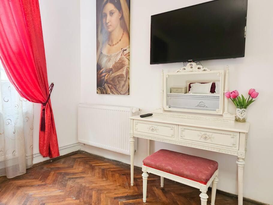 Апартаменты Ludovic Boutique Брашов Экстерьер фото